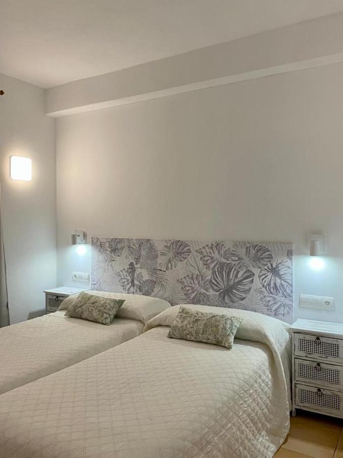Apartamentos Ferrer Playa DPlaya Des Figueral Esterno foto