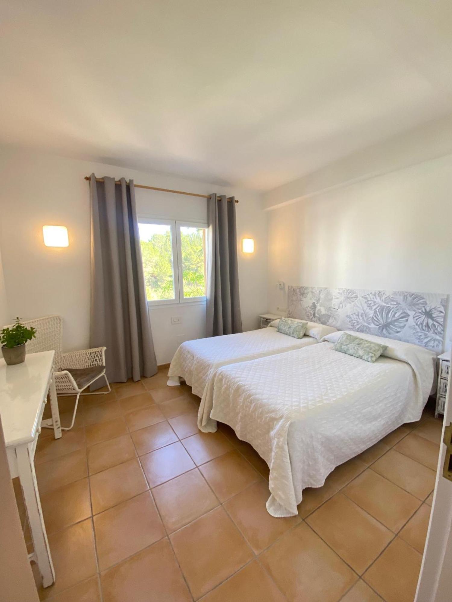 Apartamentos Ferrer Playa DPlaya Des Figueral Esterno foto
