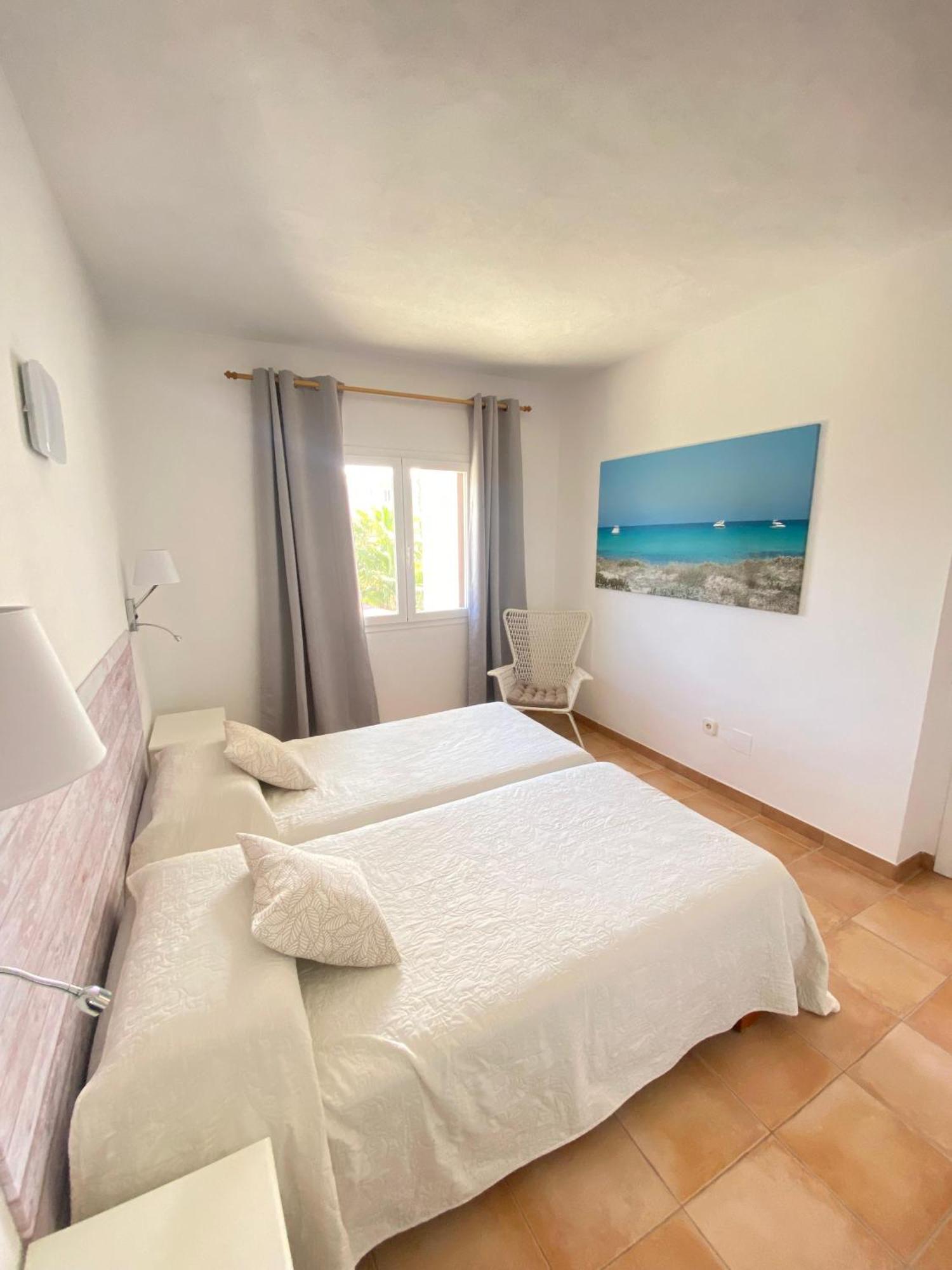 Apartamentos Ferrer Playa DPlaya Des Figueral Esterno foto