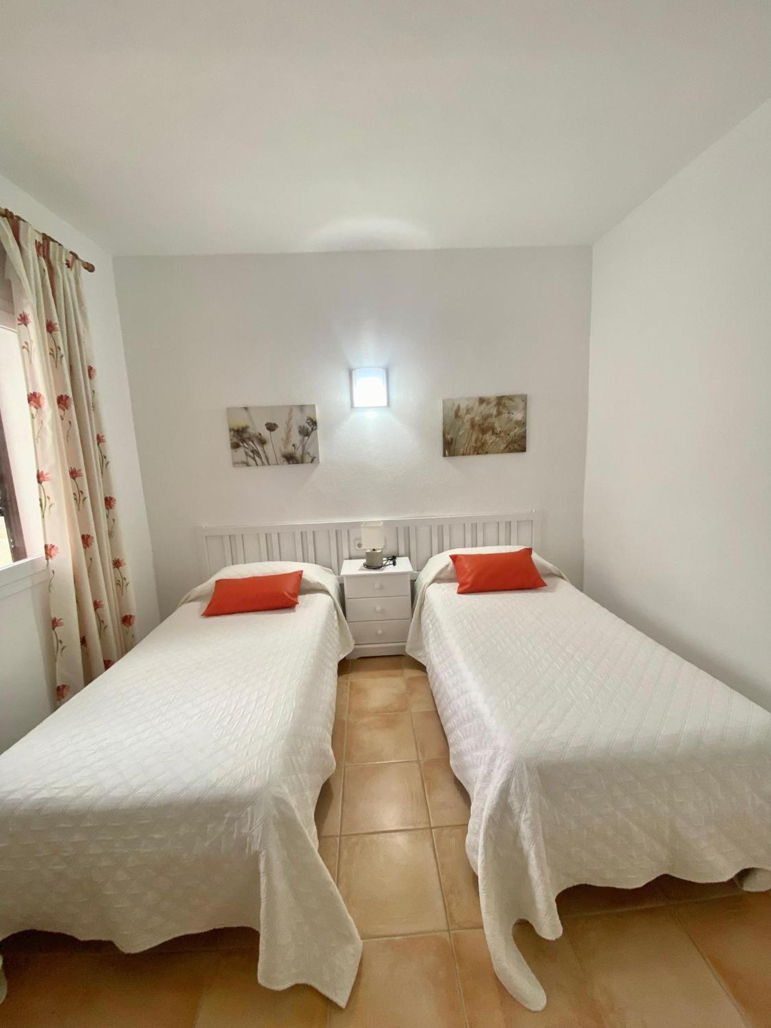 Apartamentos Ferrer Playa DPlaya Des Figueral Esterno foto