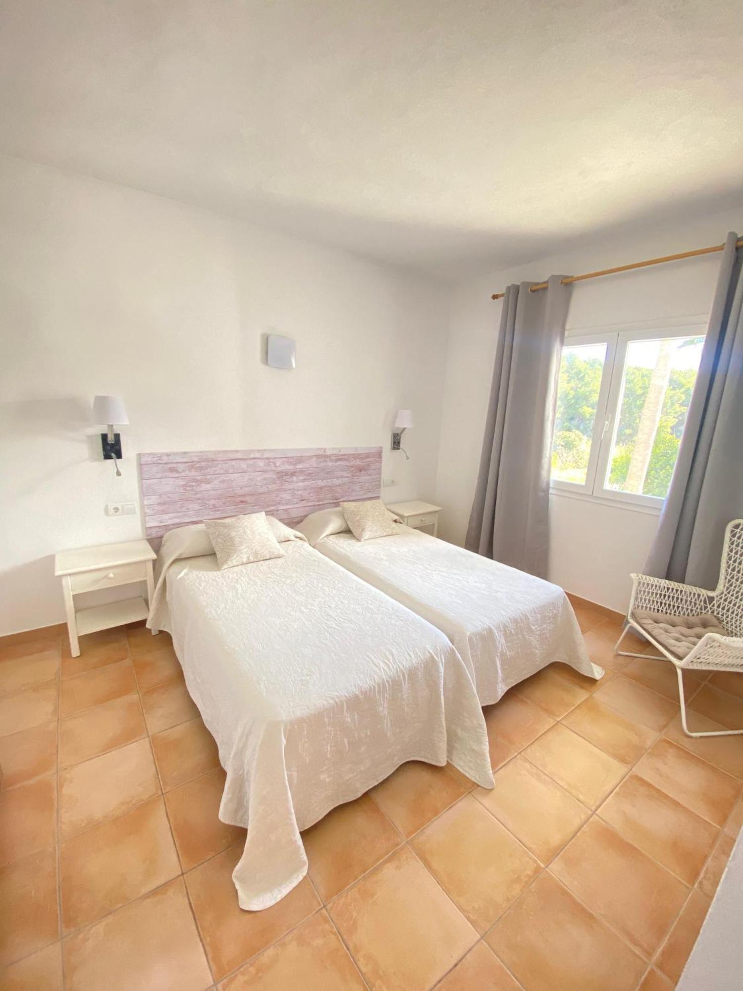 Apartamentos Ferrer Playa DPlaya Des Figueral Esterno foto